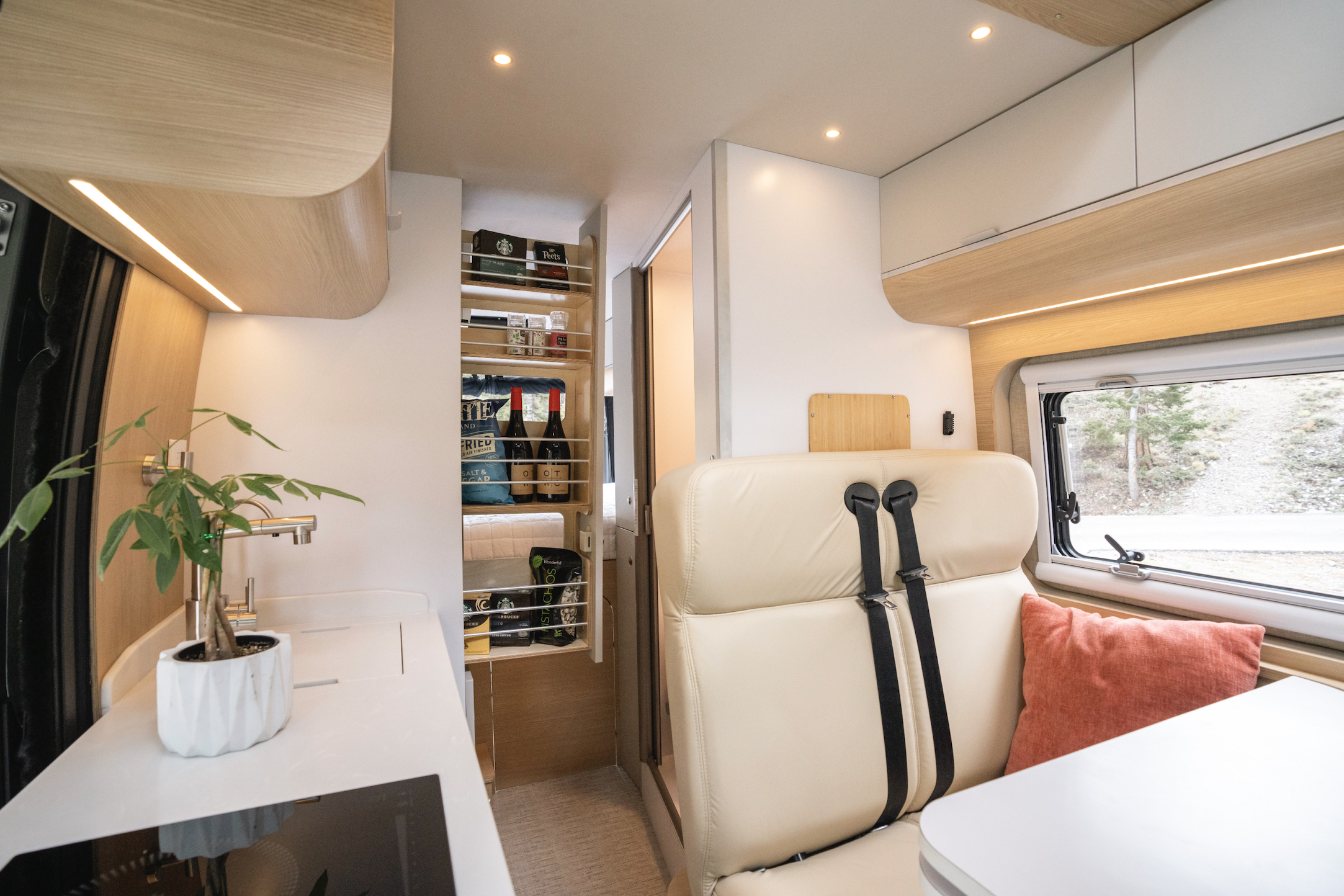 Noovo Pop camper van