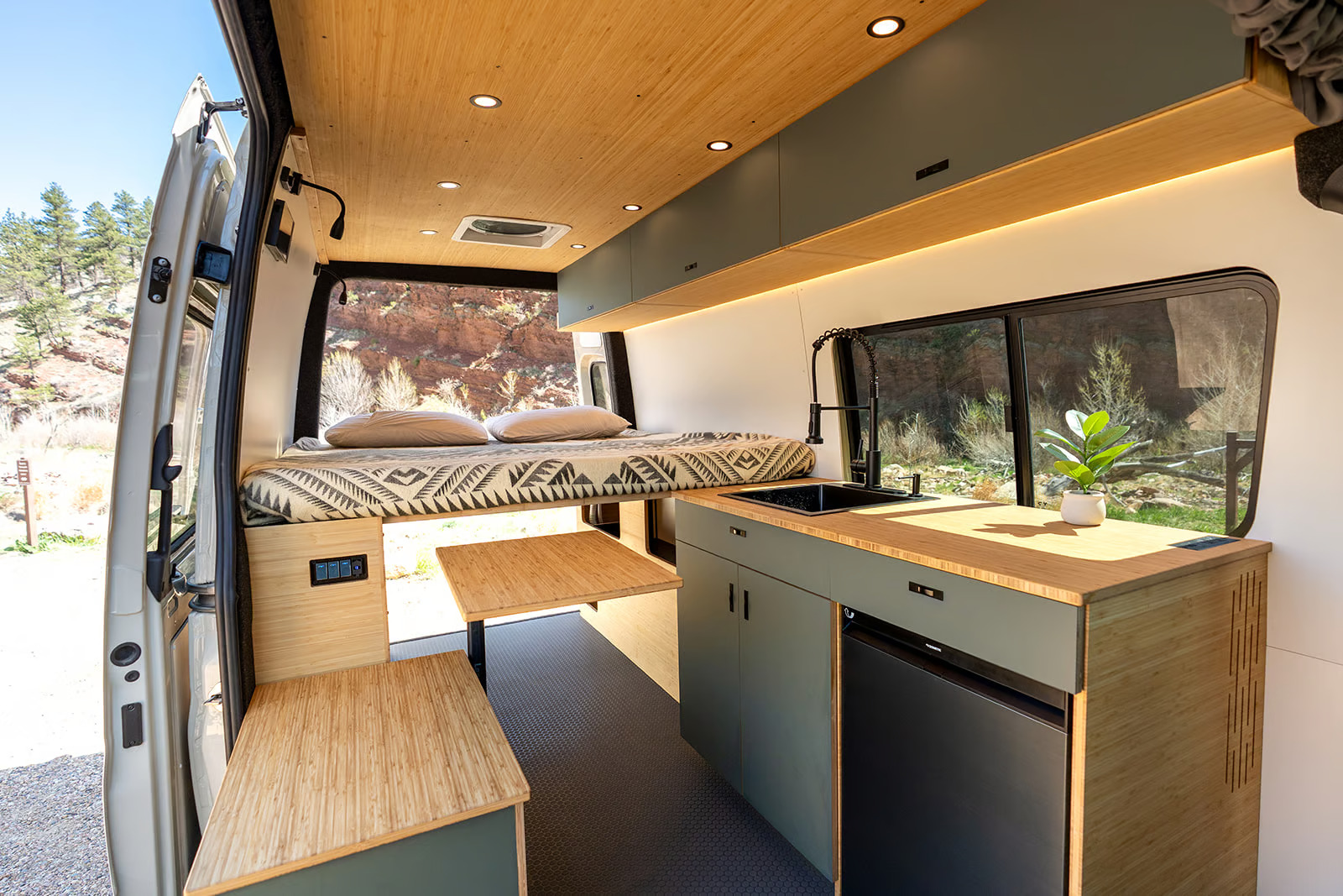 Geotrek Vans Albatross (2WD) camper van