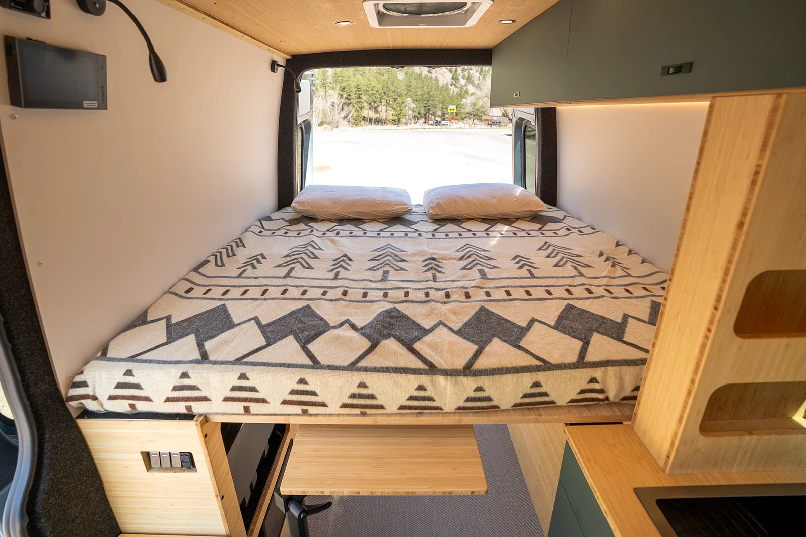 Geotrek Vans Albatross (AWD) camper van